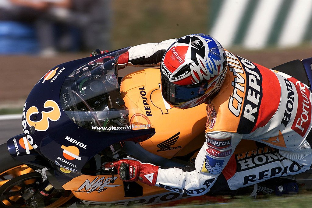 Àlex Crivillé riding a Honda NSR500